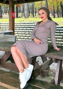 Esenyurt Saatlik Değil, Günlük veya Gecelik Escort Bayanlar